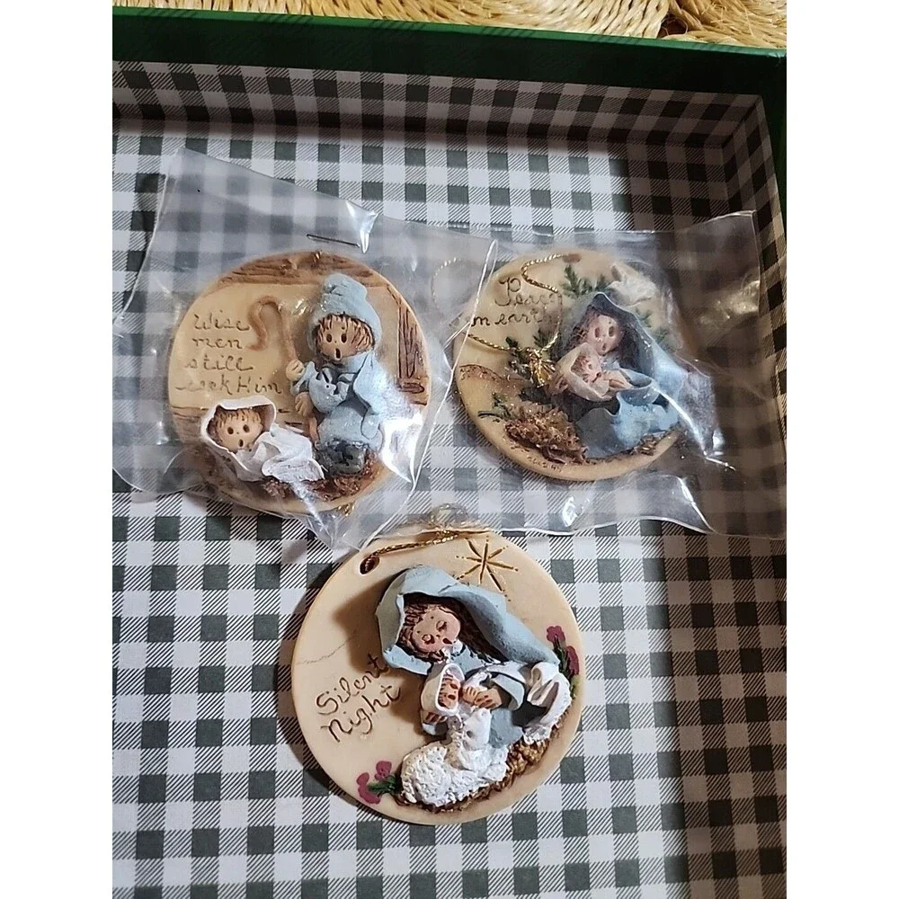 Vintage 1989 La Berge Pottery Resin Christmas Ornaments Lot of 3